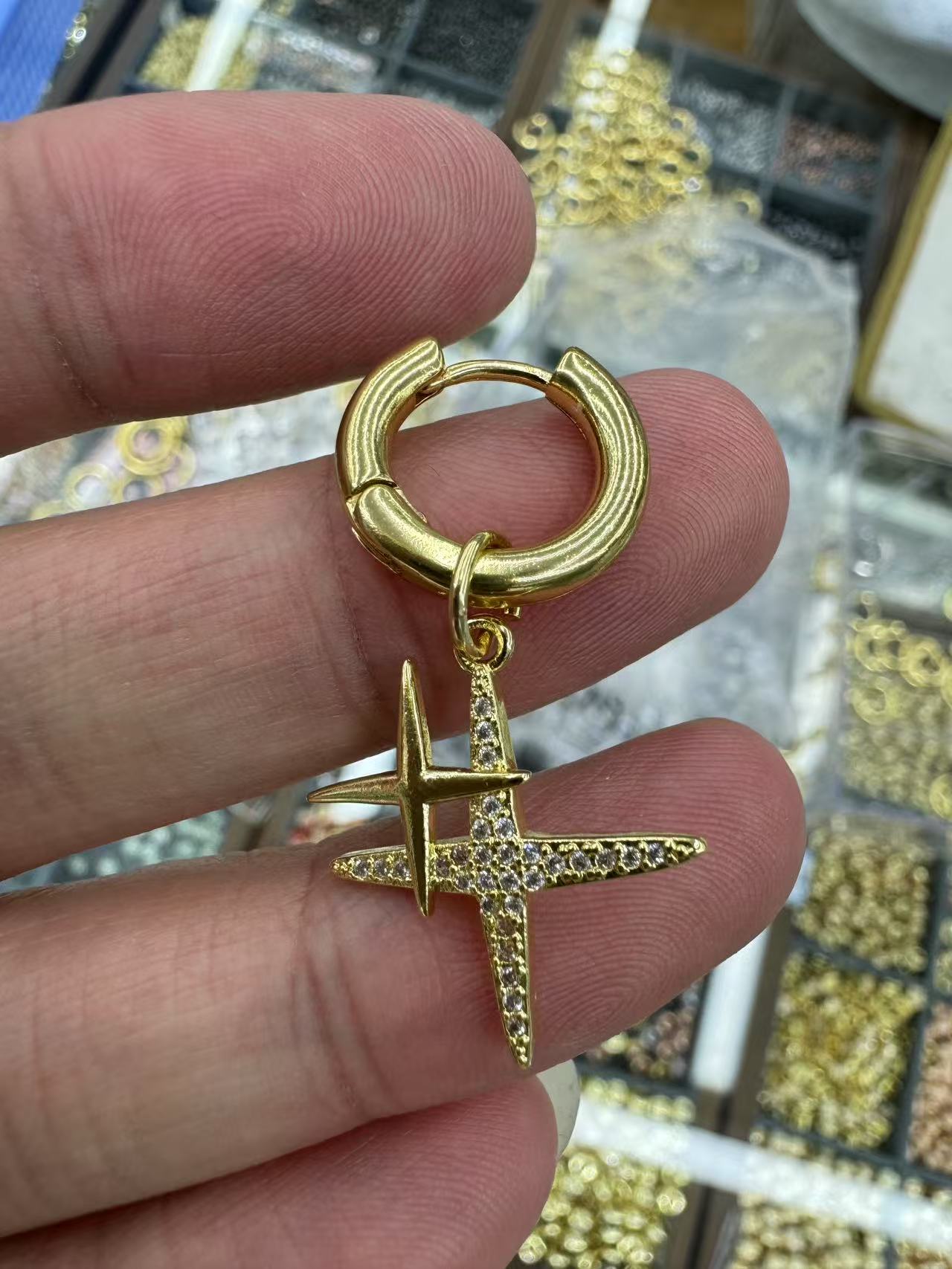 Exquisite Star Charms,18k Filled Gold North Star Pendant